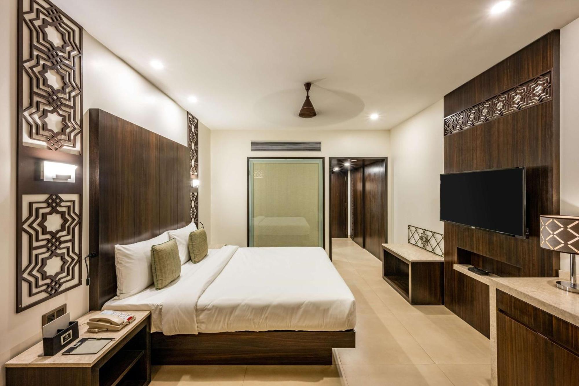 Standard King Room